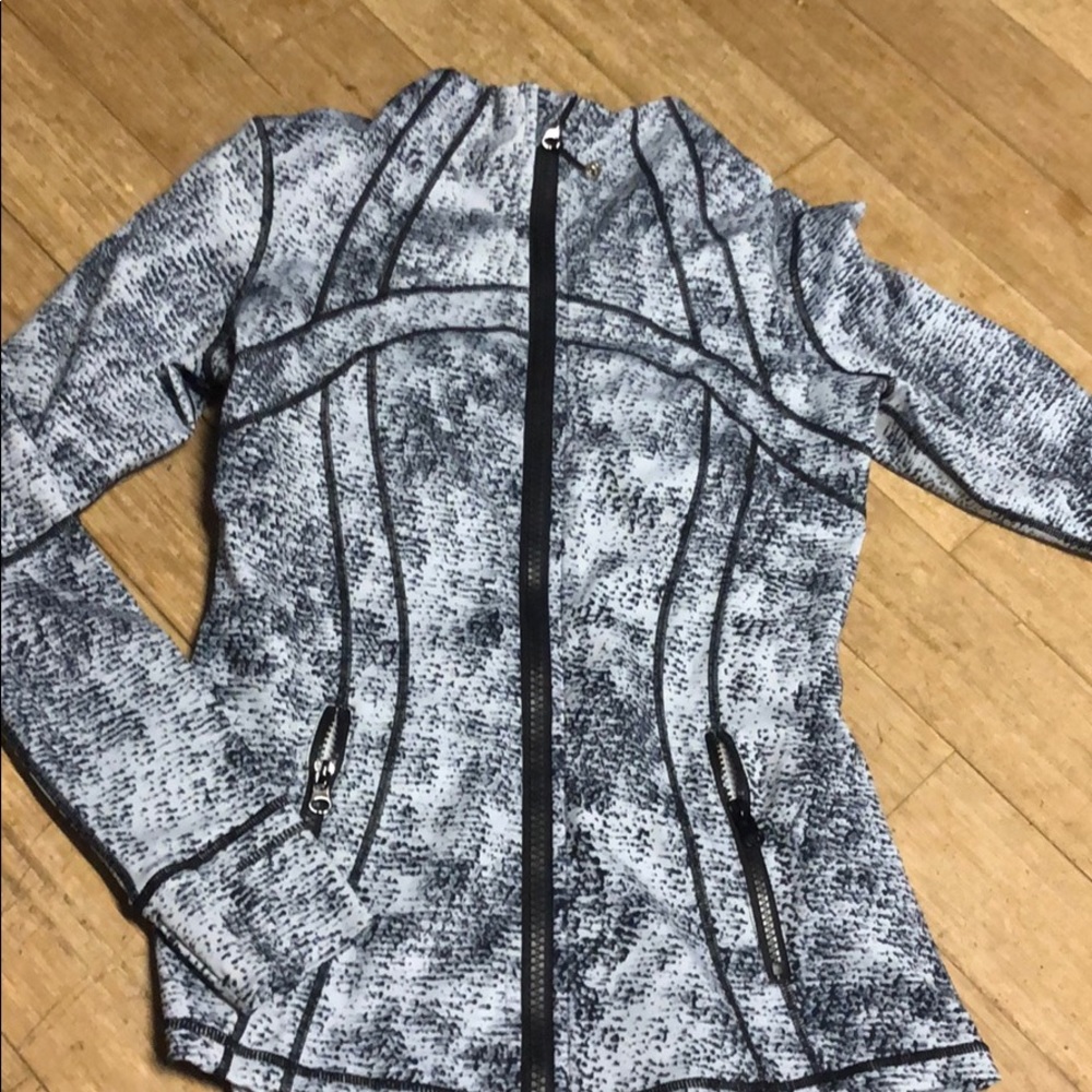 Lululemon 221